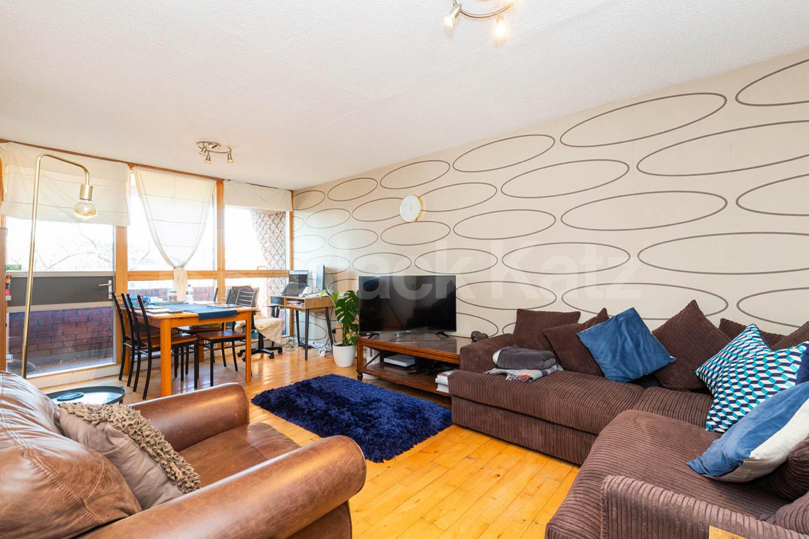 Two double bedroom property sandwiched between Angel and King’s Cross  Cumming Street, Angel / Kings cross